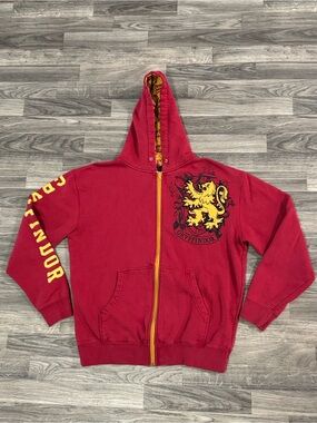 Harry Potter Gryffindor Universal Studios zip up hoodie men’s sz M